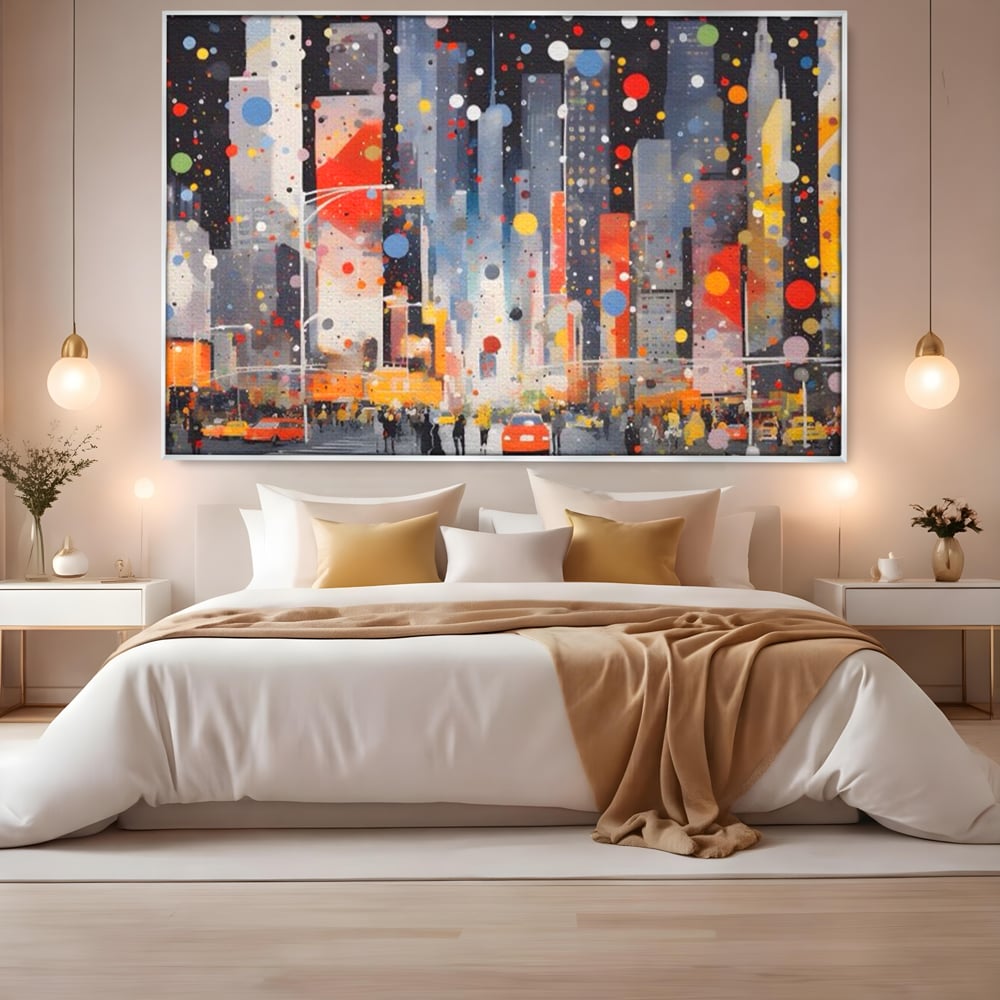 Tablou canvas cu pictura abstracta cu peisaj urban nocturn, in rama de aluminiu argintiu, pe perete intr-un dormitor
